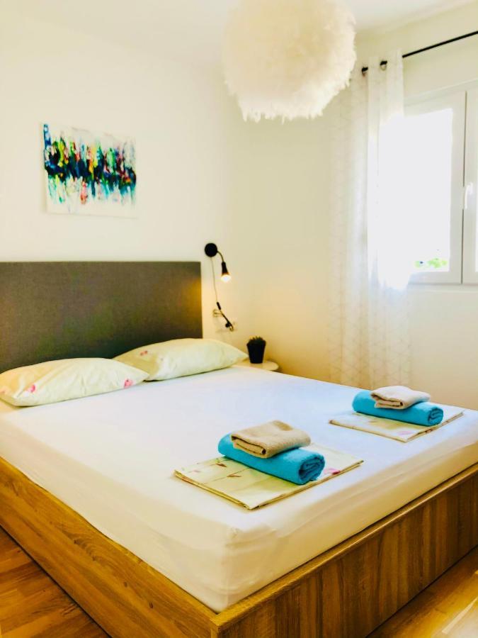 Villa Dani Sea & Pool Apartments Trogir Exterior photo
