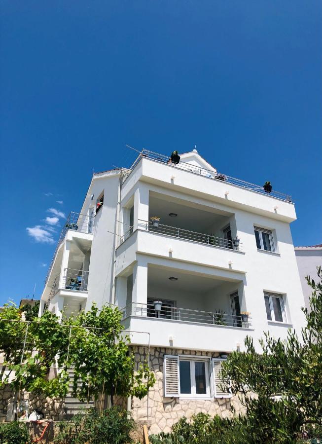 Villa Dani Sea & Pool Apartments Trogir Exterior photo